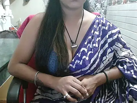 LovingPihu's cam snapshot