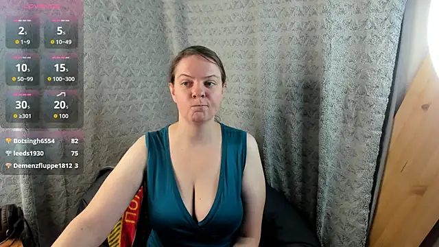 MiaLores live sex cam