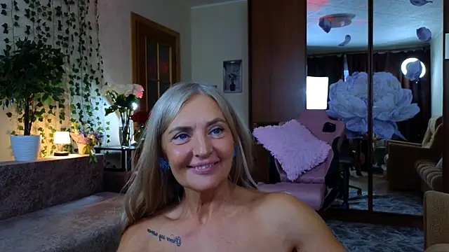 amelia_blondy's cam snapshot