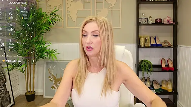 LadyLeea's cam snapshot