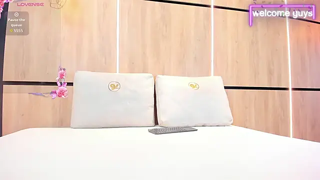 adela_chase live sex cam