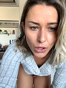 petrouchkaaa_ live sex cam