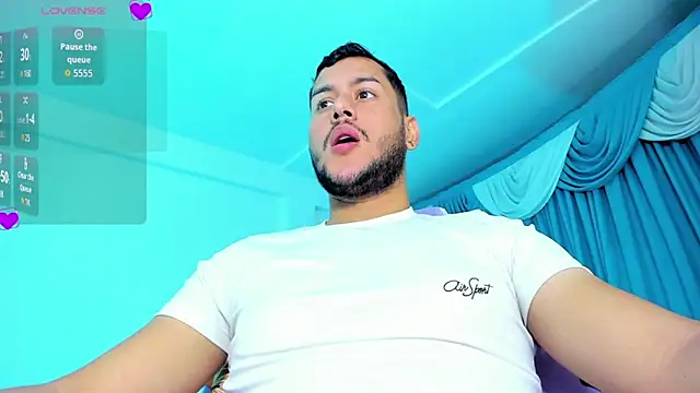 Hot_Latino_boy_'s cam snapshot