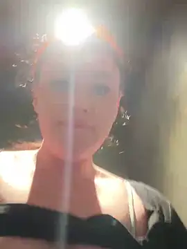 KiraSunshine's cam snapshot