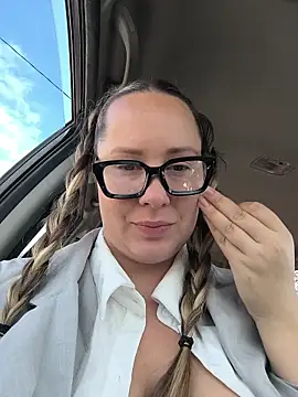 Mona_Plus live sex cam