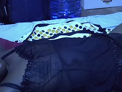 Adaline-Paris's cam snapshot