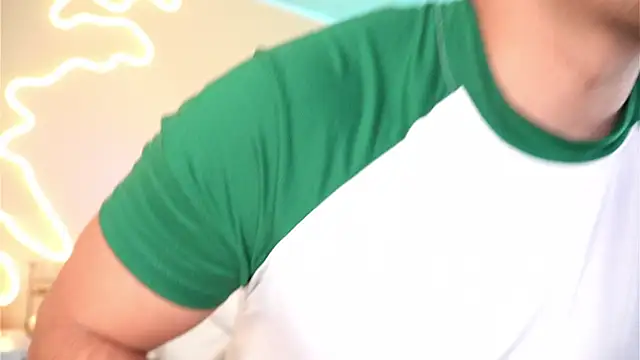 MatiasKorn live sex cam