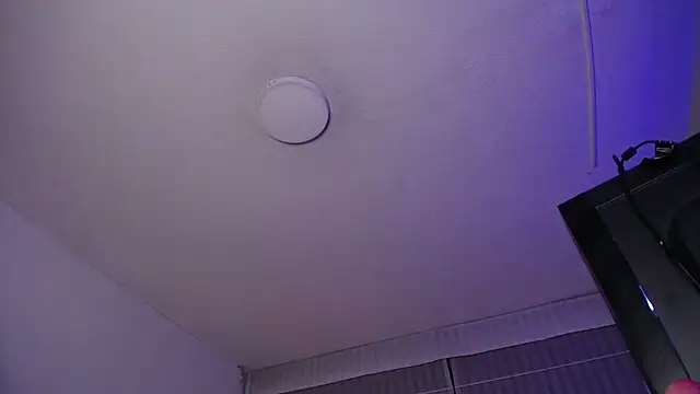 Violet_King's cam snapshot