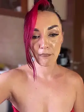 MeganFoxiy's cam snapshot