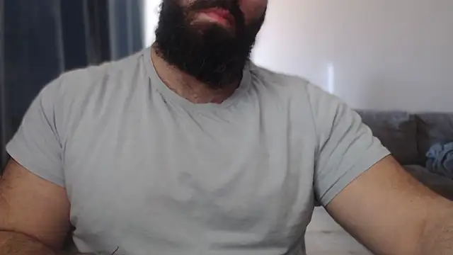 hugemachohandsome's cam snapshot