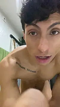 ApoloCruz's cam snapshot