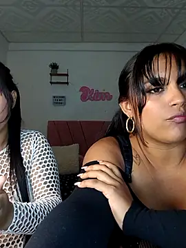 victoria_roussee's web cam