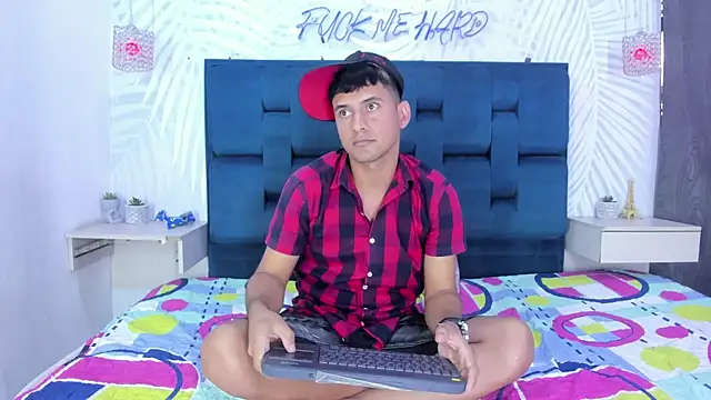 KEVIN_MCKINLEY's cam snapshot