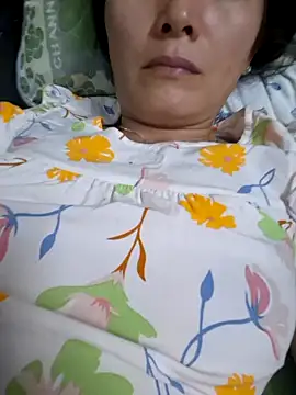 Baby-sexytits18's cam snapshot