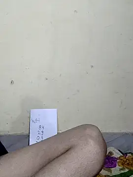 POOJALOVEHOT's cam snapshot