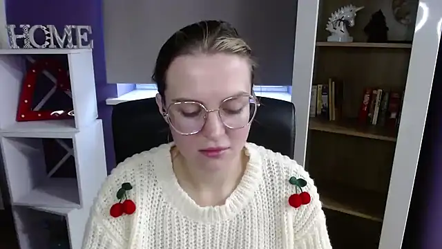 Zoey_Erotic's cam snapshot