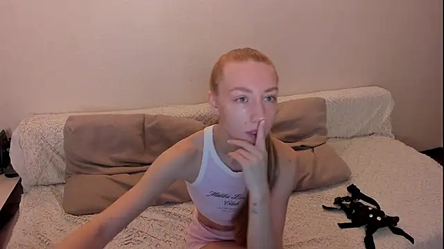 secret_dreams__'s cam snapshot