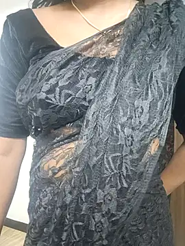 Tamilmallu-duskygirl03's cam snapshot