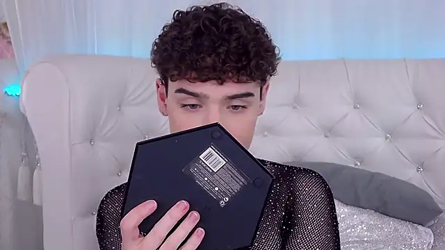 RobbyCharming live sex cam