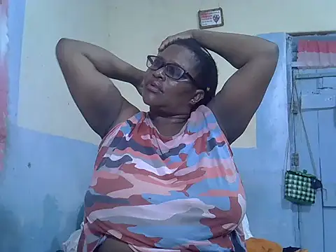 sexy_bigboobss's cam snapshot