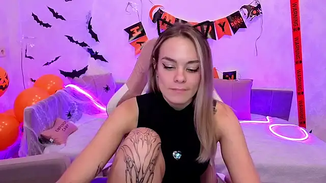 Isabella_Lure's cam snapshot