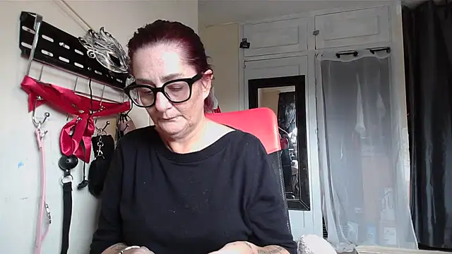 Mrs-Ivy's cam snapshot