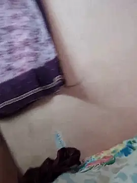 pujapujarrrr's cam snapshot