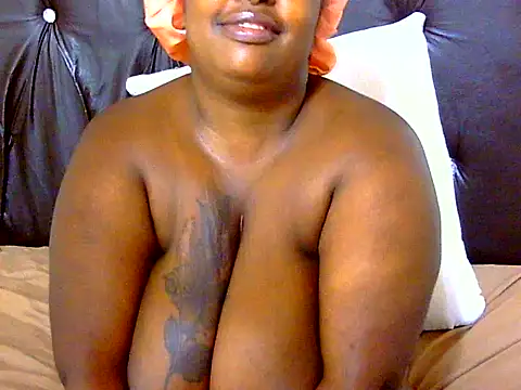 SexyLadyBoosxx's cam snapshot