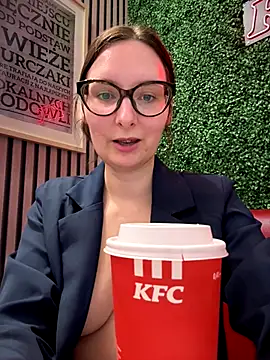 The_Snowwhitee live sex cam