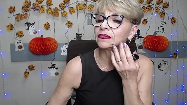 EllaBonito's cam snapshot