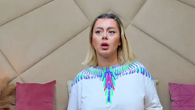 ChloeFrost's cam snapshot