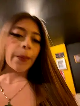 EmmilyClark's cam snapshot