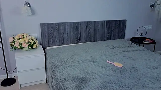 Diana_Bennett's cam snapshot