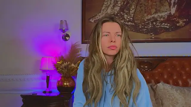 Real_Tini's cam snapshot