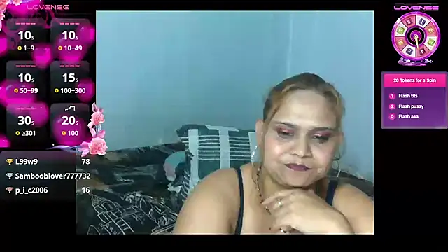 clover_spice21's cam snapshot