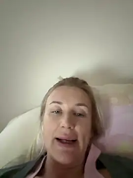 DianaNatur's cam snapshot