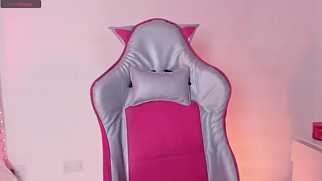 clover_tter_'s cam snapshot