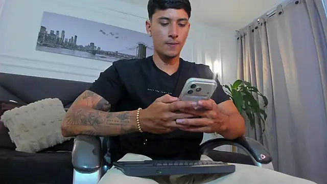 Damian23__ live sex cam