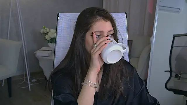 Mary_Miiller's cam snapshot