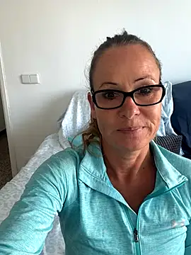 HeavenNHell's cam snapshot