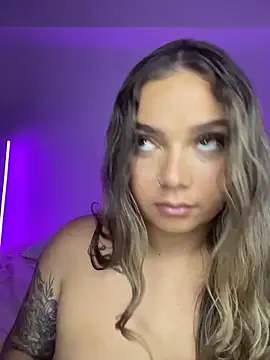 AnnyLopezzz_'s cam snapshot