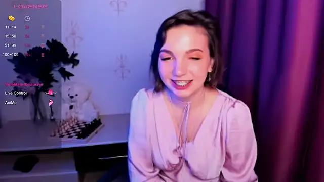 KindHazelHere_'s cam snapshot