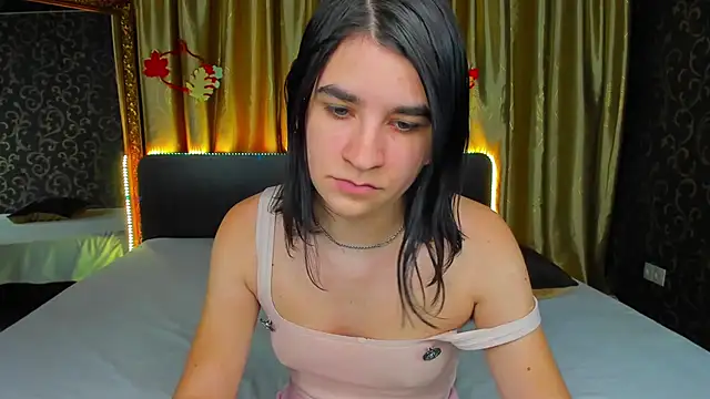 _Polly_Love_'s cam snapshot