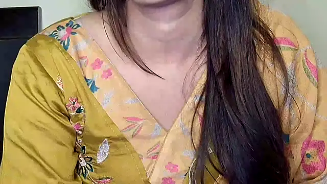 Naina_For_You's cam snapshot