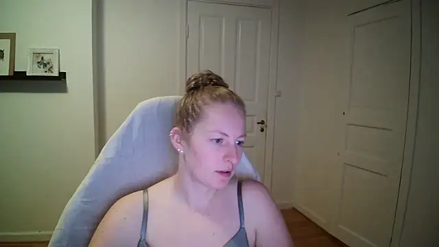 Girlnina-1995 live sex cam