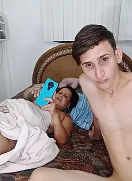 Milfvalesk live sex cam