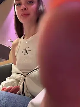 KristiRich's cam snapshot