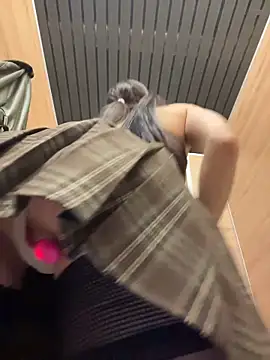 Holly_Play's cam snapshot