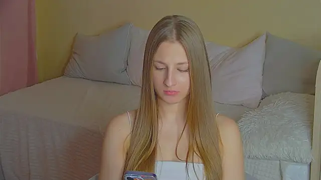 BritneyCruze's cam snapshot