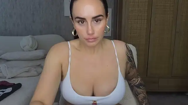 LibbyLoveHeartx's cam snapshot